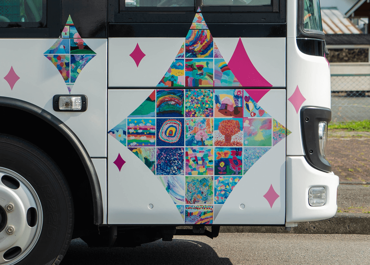 千曲市循環バス ラッピング大作戦プロジェクト アンドクラフト株式会社（and craft, Inc.）